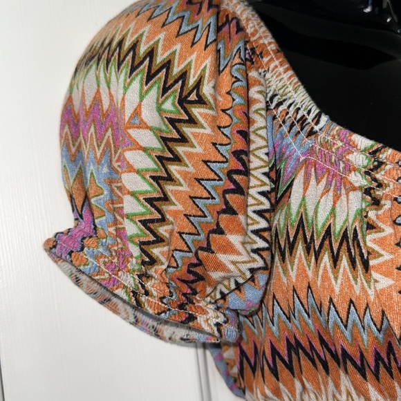 Urban Outfitters Multicolor Zigzag Patterned Puff Sleeve Crop Top Size Medium - Picture 6 of 10